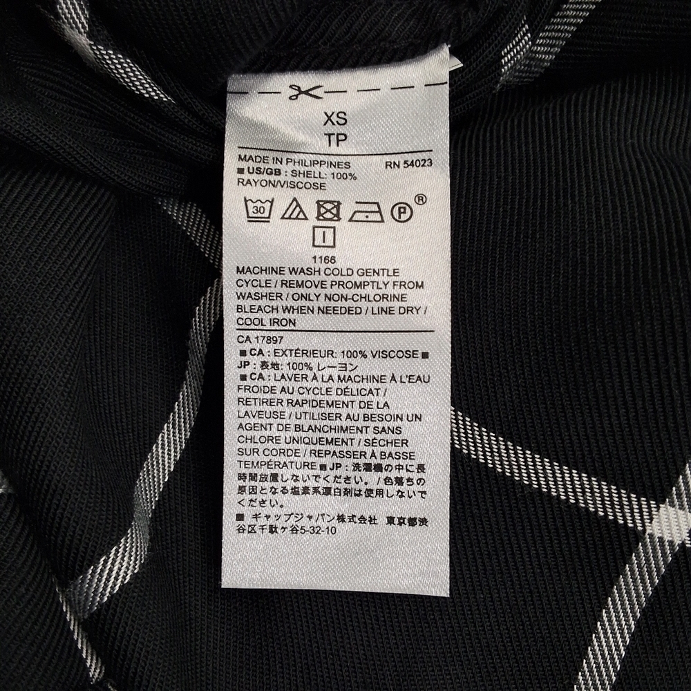 ✨2/$25 Banana Republic Boyfriend Fit Women plaid button down flannel Lightweight - Picture 4 of 7